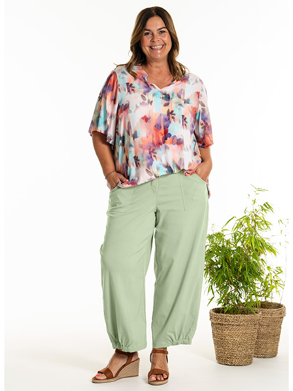 CLARA - Plus Size Byxor fra Gozzip