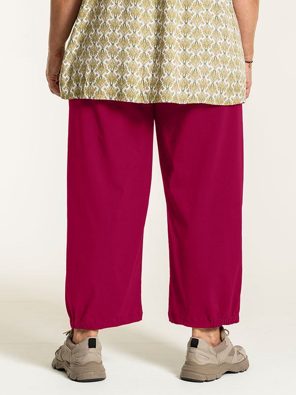 CLARA - Plus Size Byxor fra Gozzip