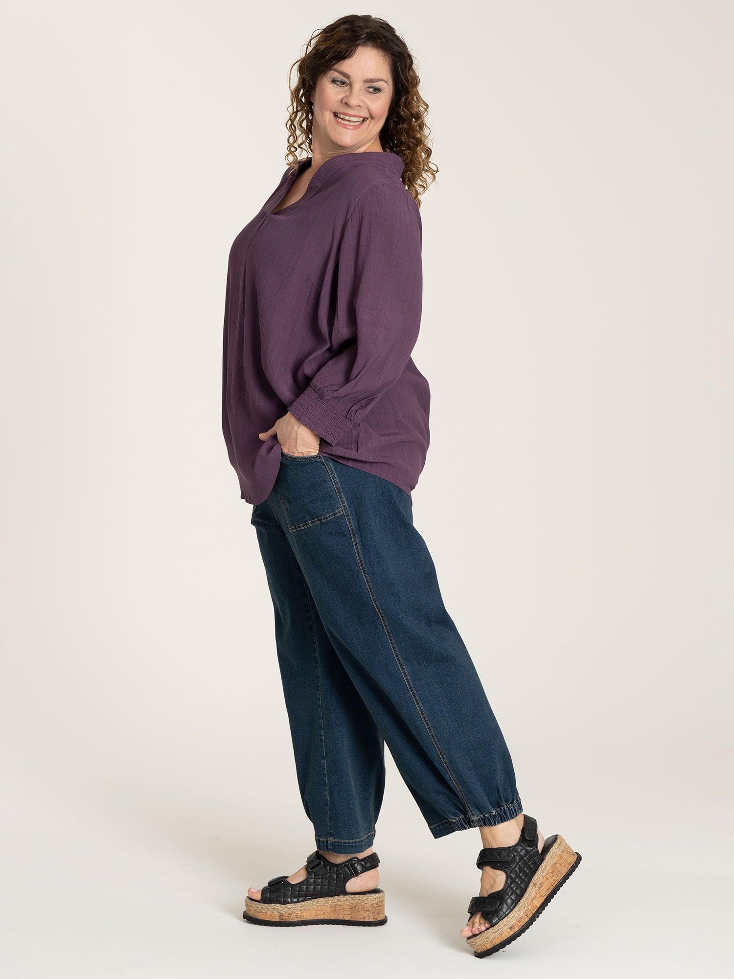 CLARA  - Plus Size Byxor fra Gozzip