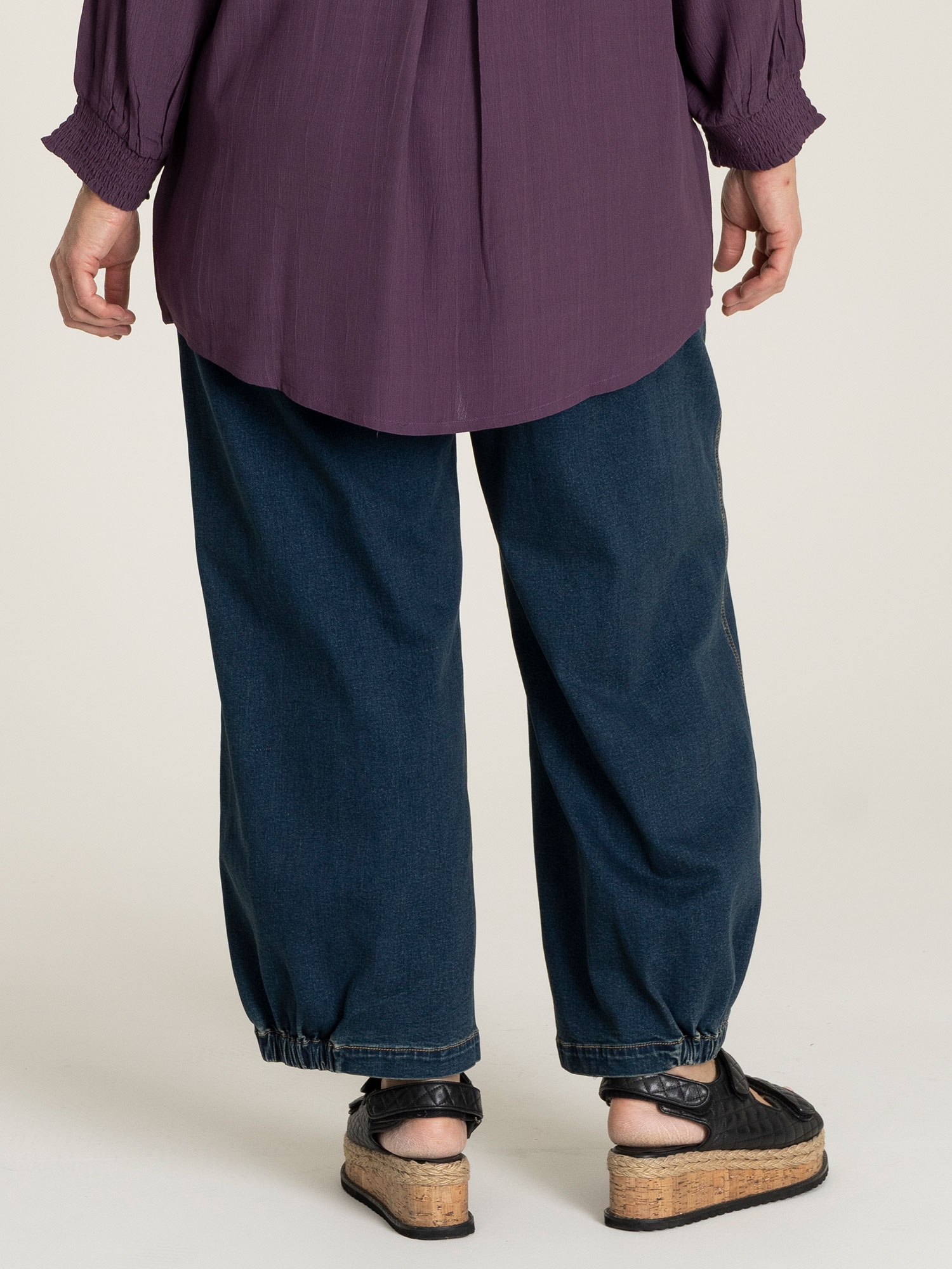 CLARA  - Plus Size Byxor fra Gozzip