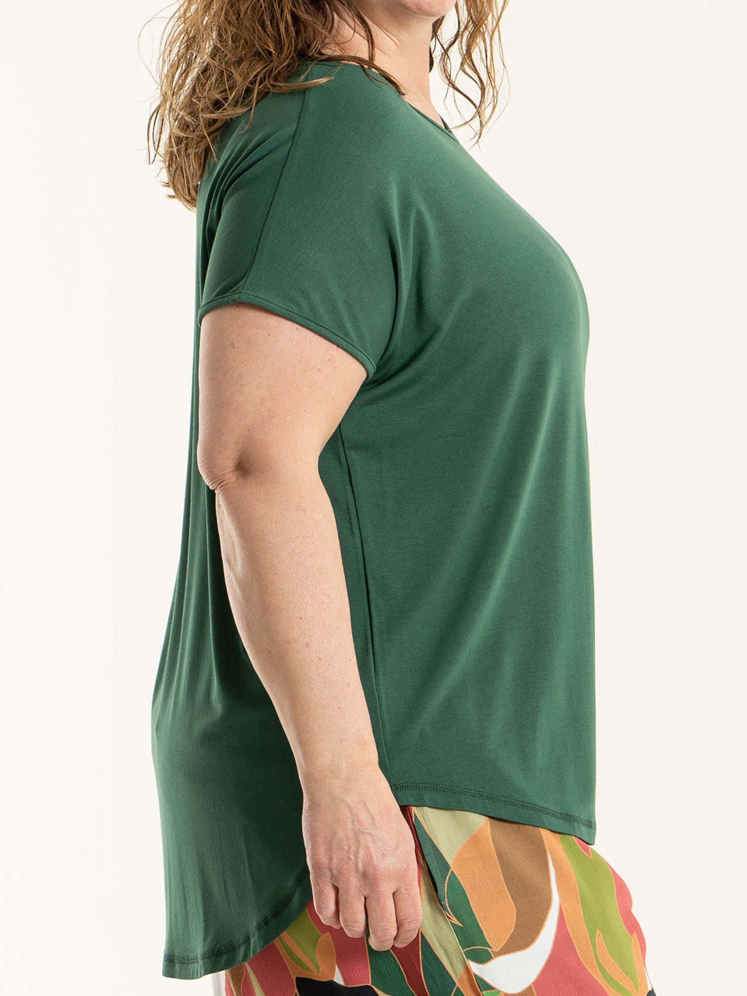 GITTE - Grön t-shirt i viskosjersey fra Gozzip
