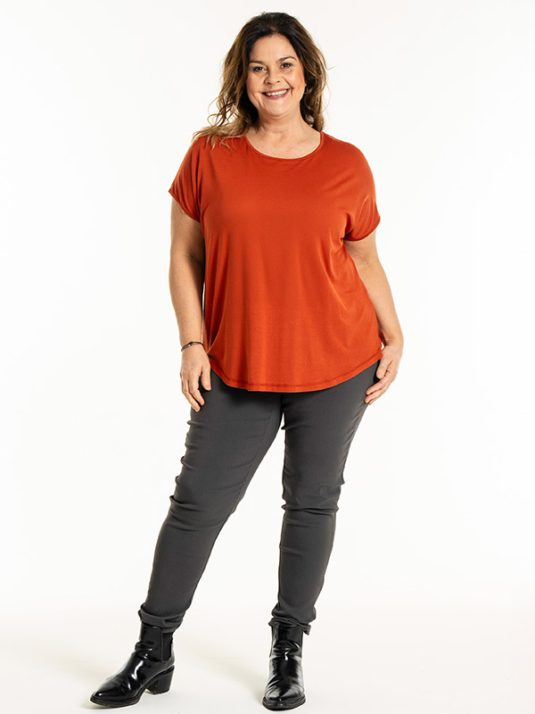 GITTE - Plus Size T-shirt fra Gozzip