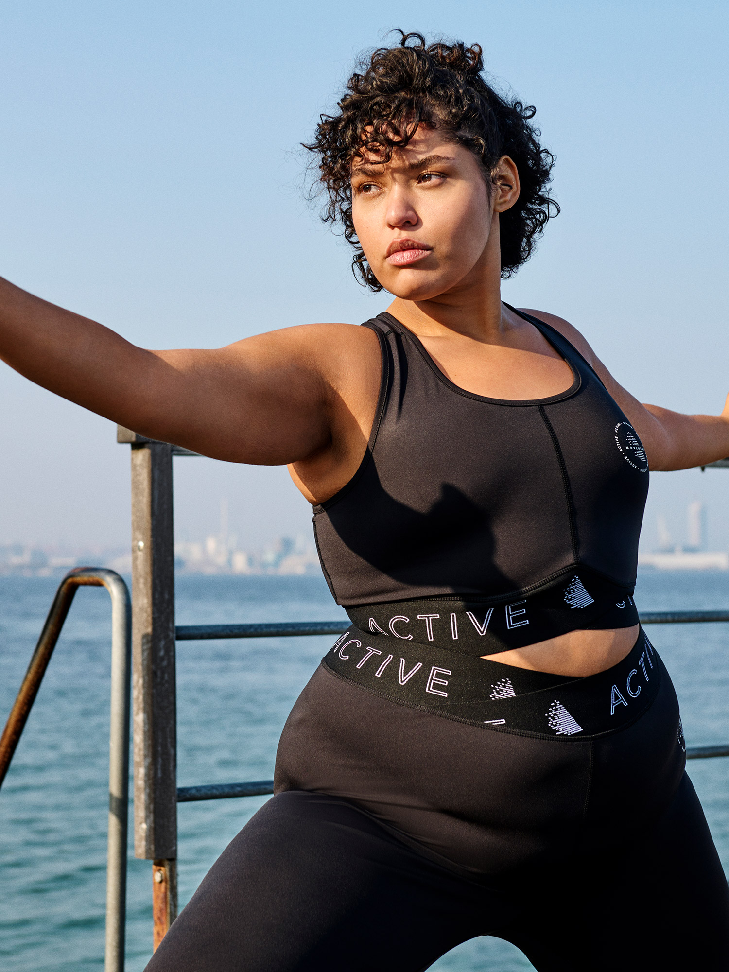 AMANDY  - Plus Size Träningstights fra Zizzi