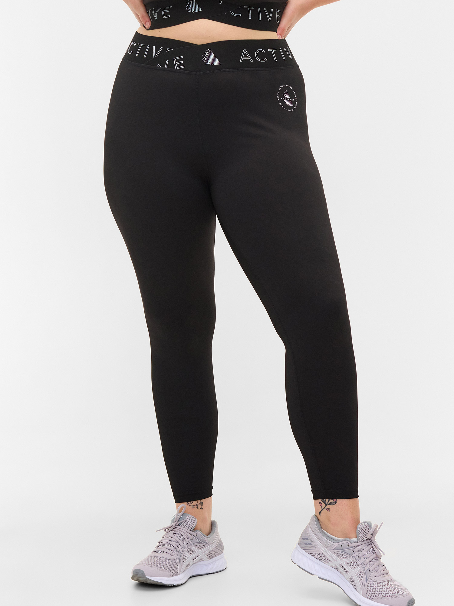 AMANDY  - Plus Size Träningstights fra Zizzi