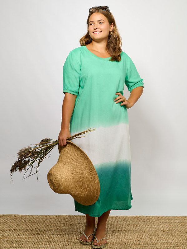 ADCRYSTAL - Plus Size Klänning fra Adia