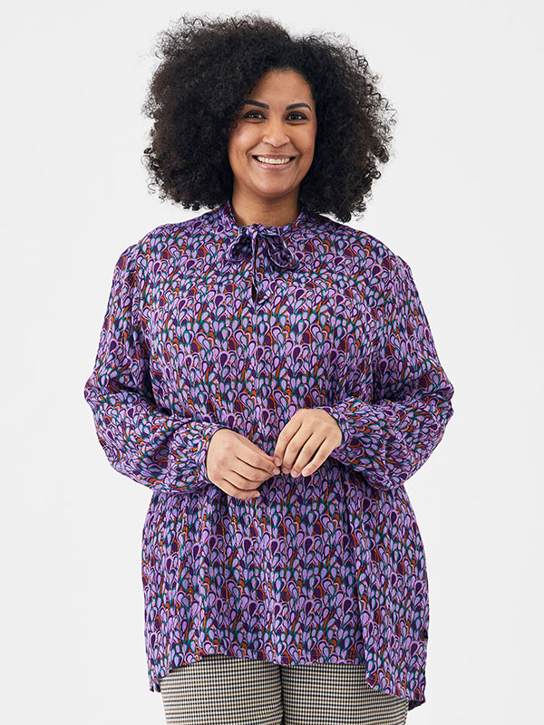 DAGNY - Plus Size Blus fra Adia