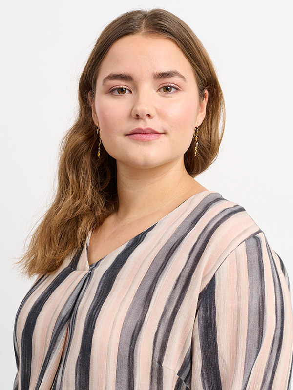 ADDIBISA - Plus Size Blus fra Adia