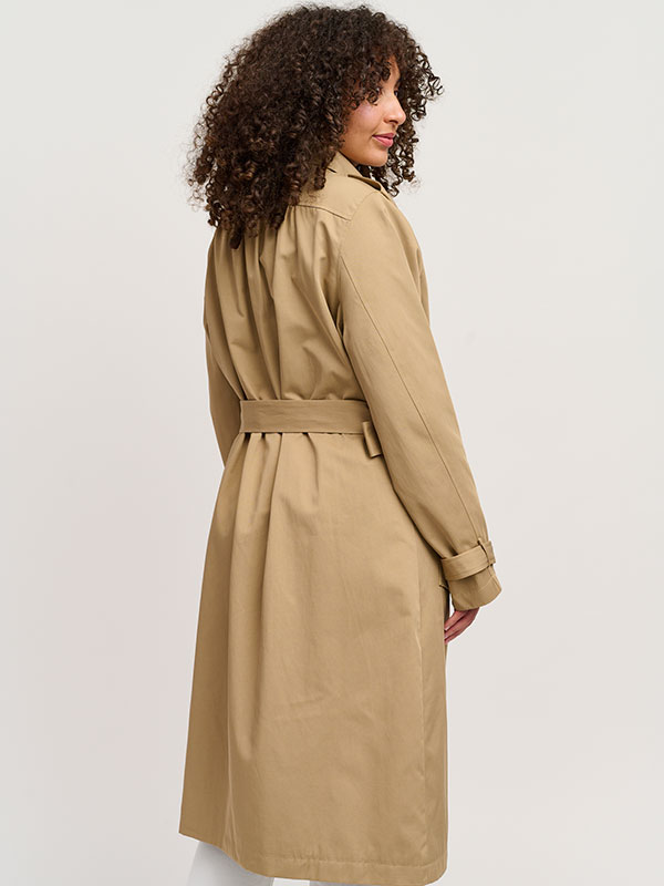 EIKIA - Plus Size Jacka fra Adia