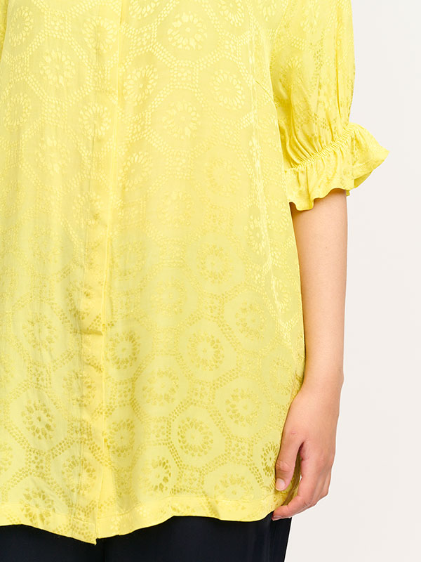 Blus fra Adia