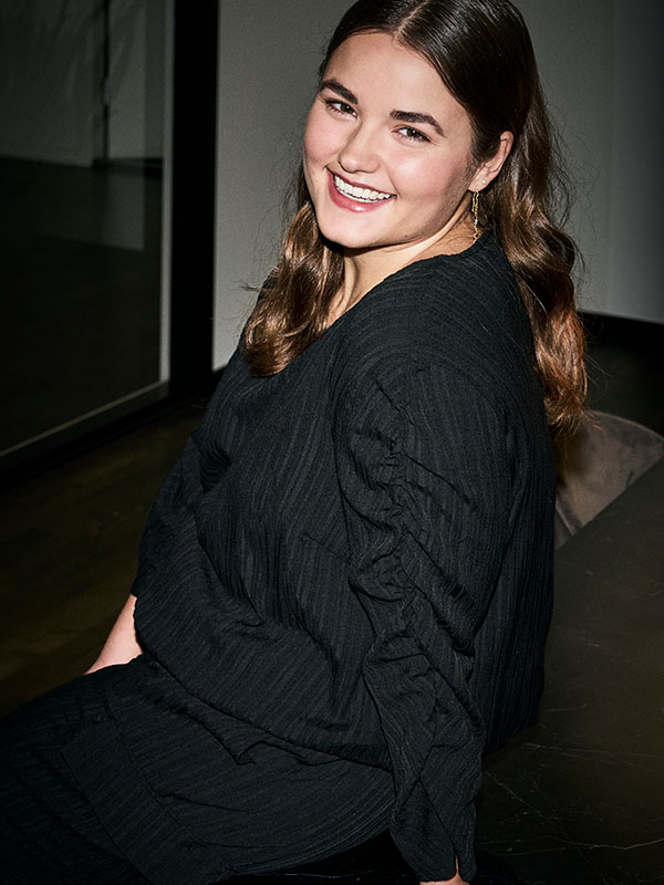 ADGELA - Plus Size Blus fra Adia