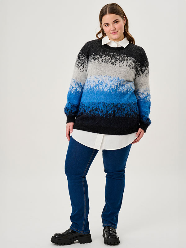ADGILLIAN - Plus Size Tröja fra Adia