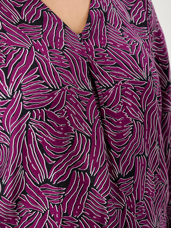 ADGOGO - Plus Size Blus fra Adia