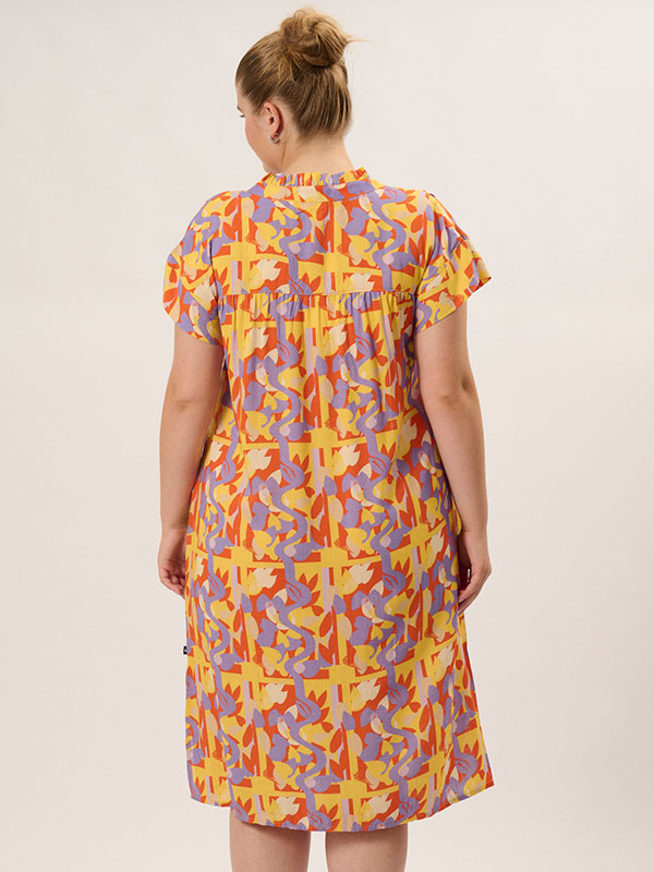 PALOMA - Plus Size Klänning fra Adia