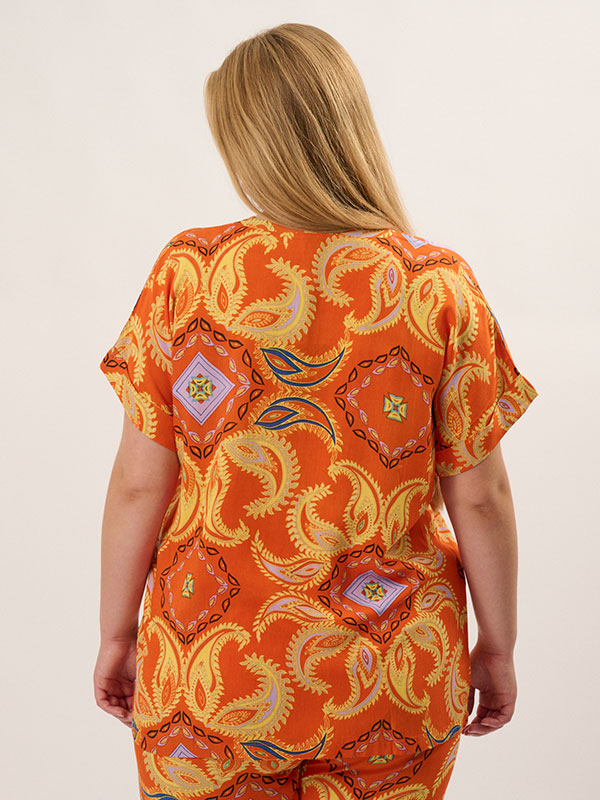Blus fra Adia