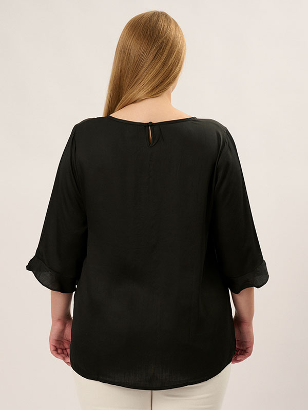 Blus fra Adia