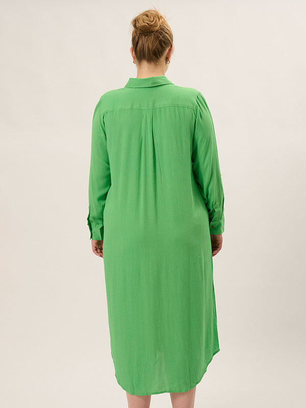 PERLINE - Plus Size Klänning fra Adia
