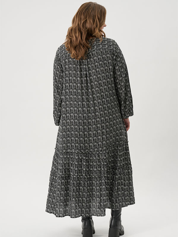 ADRECIL - Plus Size Klänning fra Adia