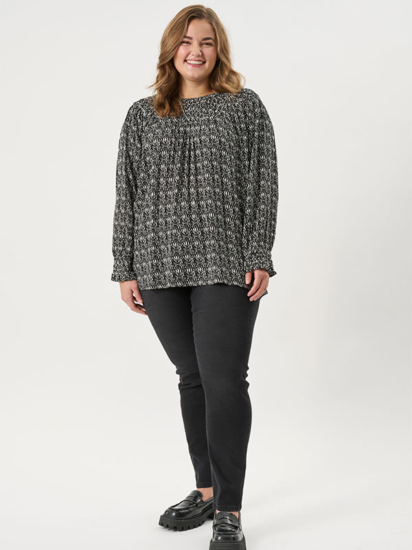 ADREFIKA - Plus Size Blus fra Adia