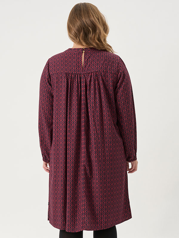 ADROBERTA - Plus Size Klänning fra Adia