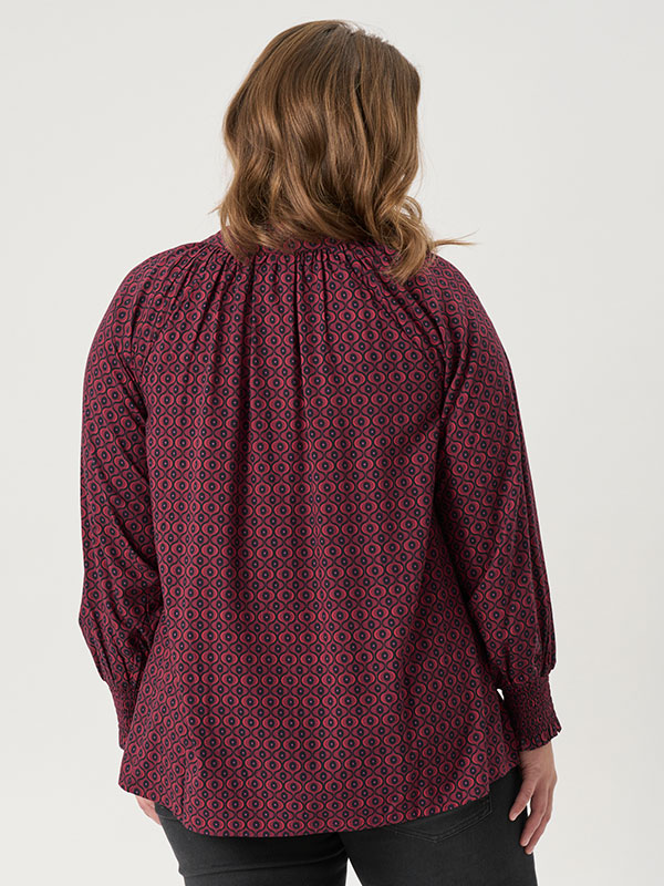 ADROMA - Plus Size Blus fra Adia