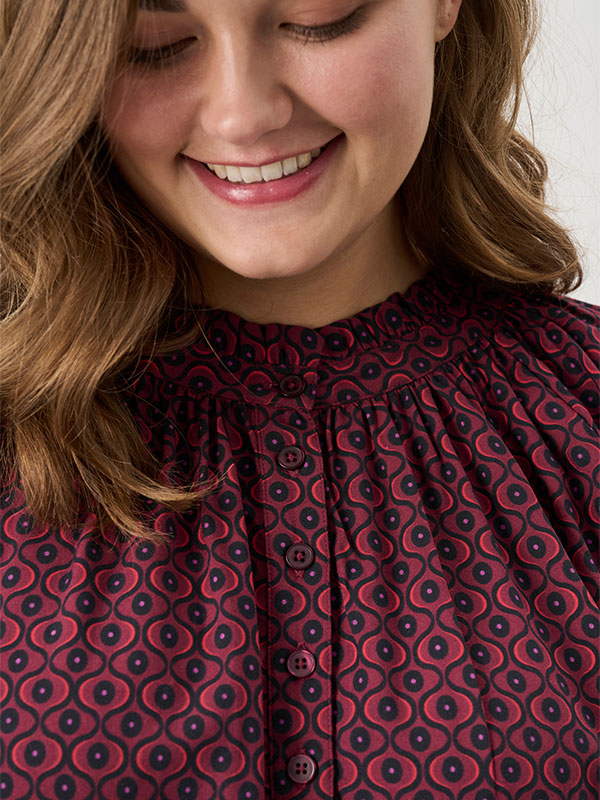ADROMA - Plus Size Blus fra Adia