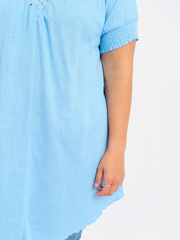 ADVALKYRIE - Plus Size Klänning fra Adia