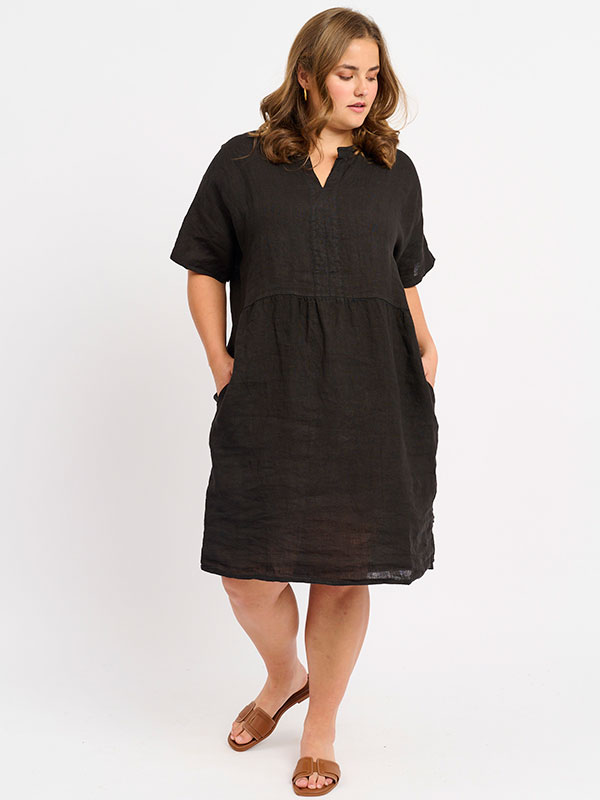 ADVANJA - Plus Size Klänning fra Adia