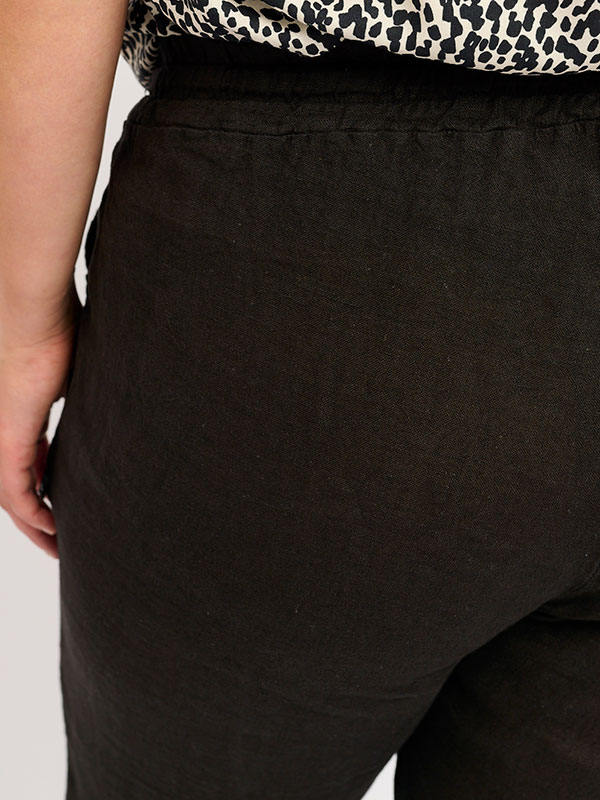 ADVERDA - Plus Size Byxor fra Adia
