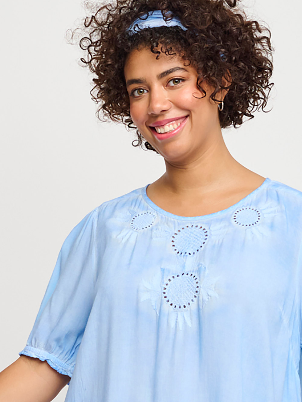 Blus fra Adia