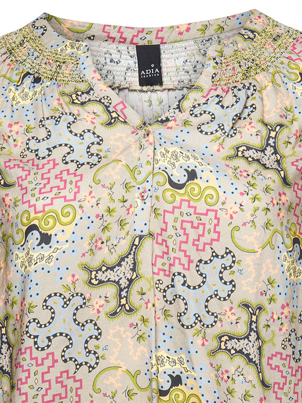 Blus fra Adia