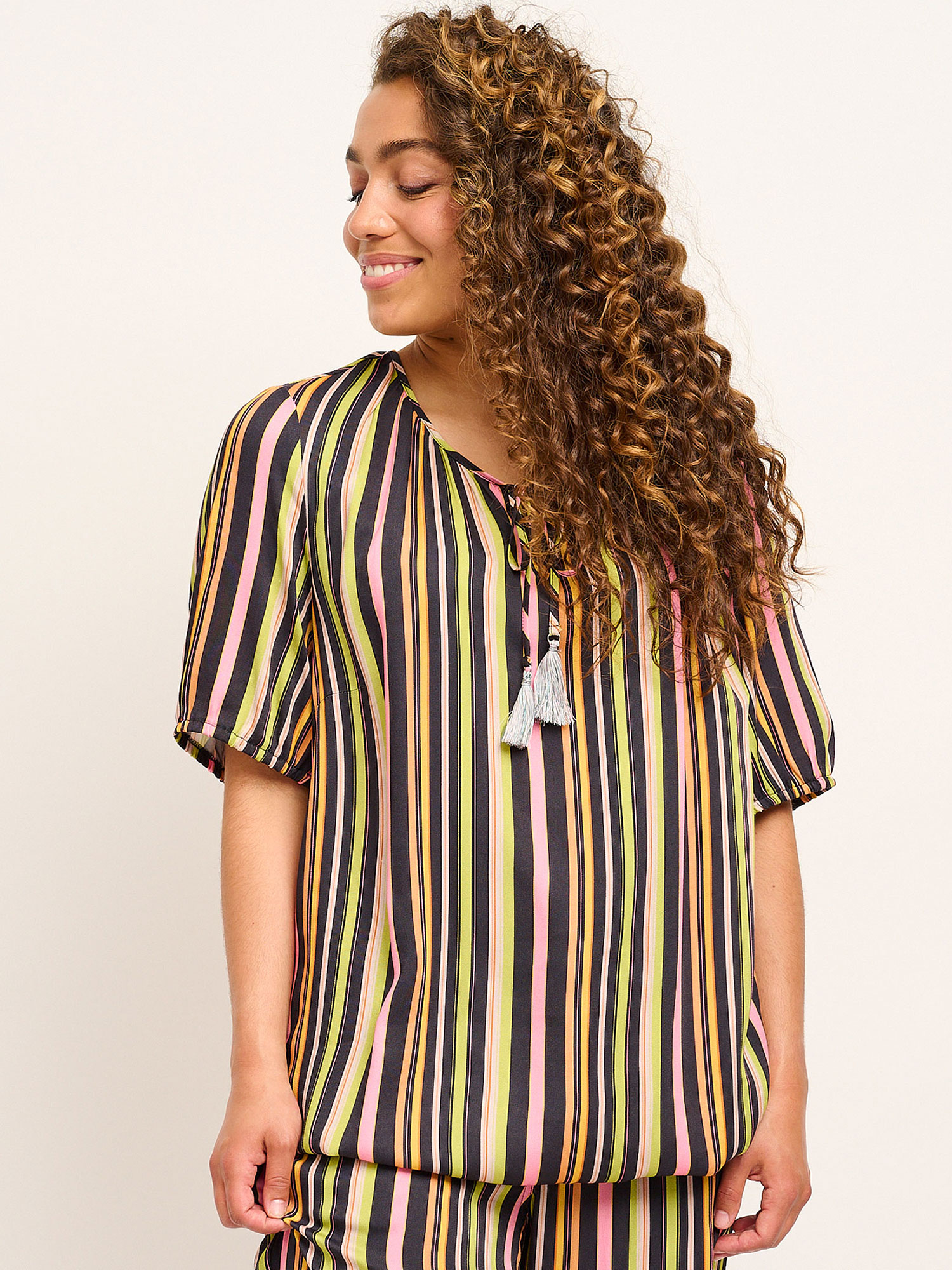 Blus fra Adia