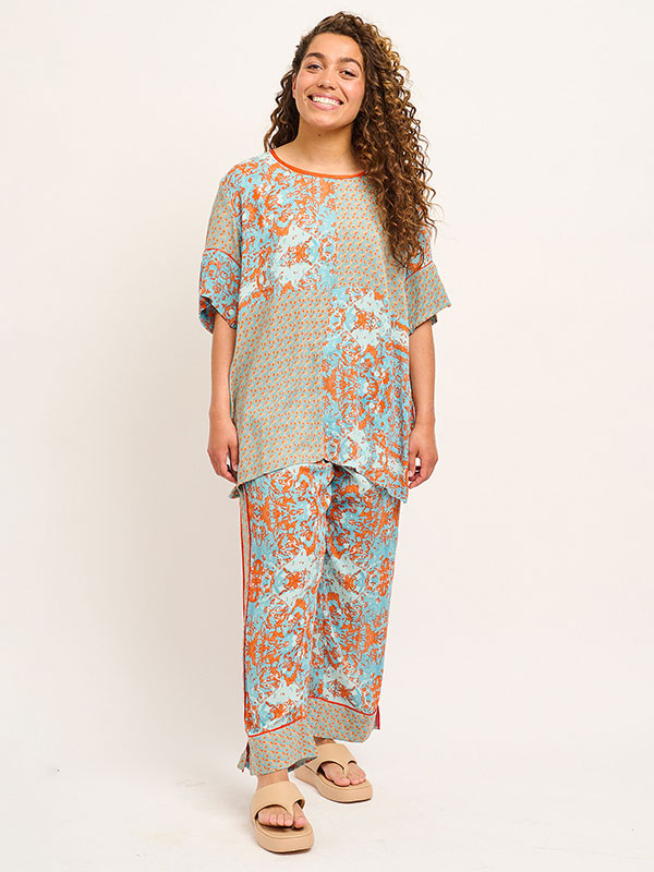 Blus fra Adia