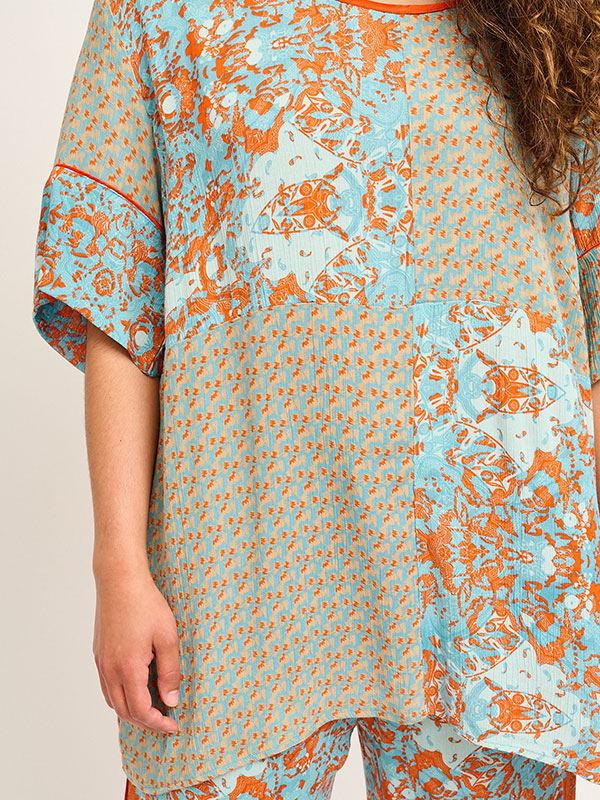 Blus fra Adia