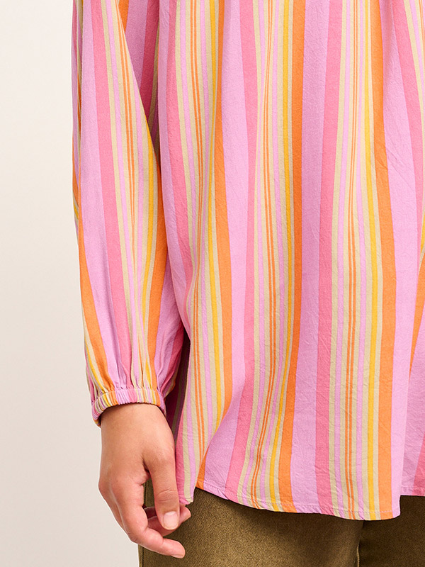 Blus fra Adia