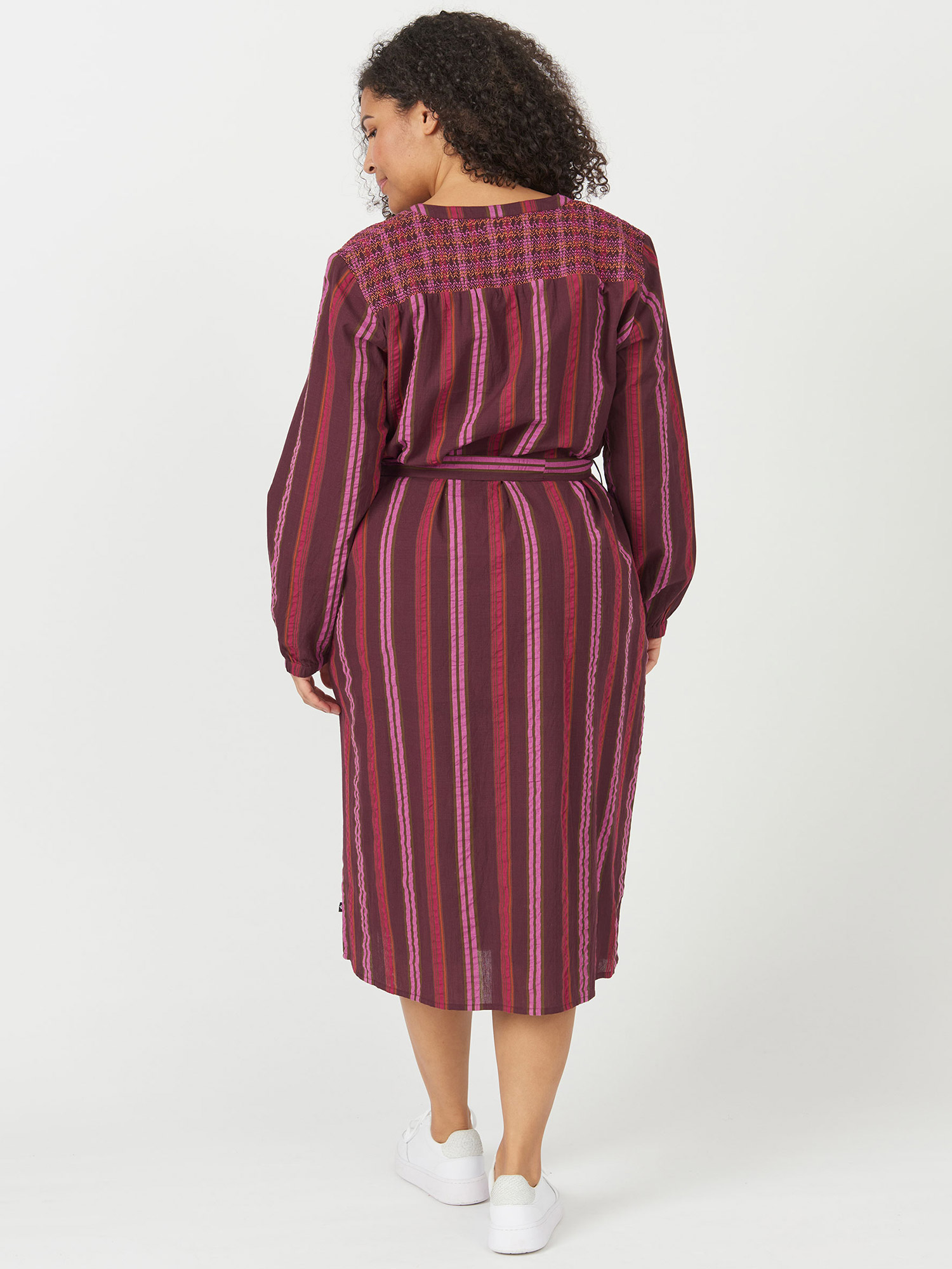 NELLY - Plus Size Klänning fra Adia