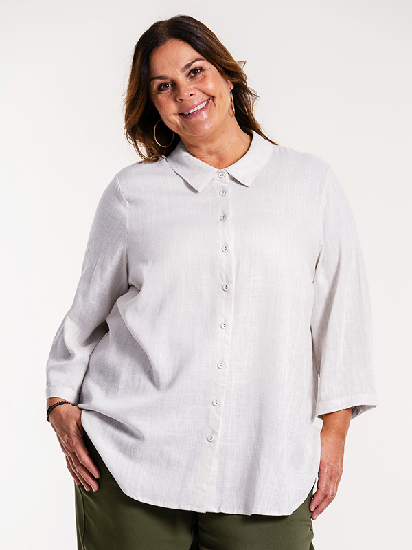 KARINA - Plus Size Skjorta fra Gozzip