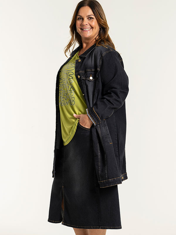 AMELA - Plus Size Jacka fra Gozzip