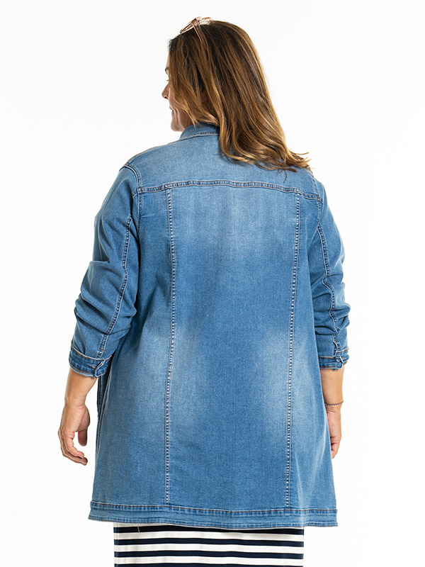 AMELA - Plus Size Jacka fra Gozzip