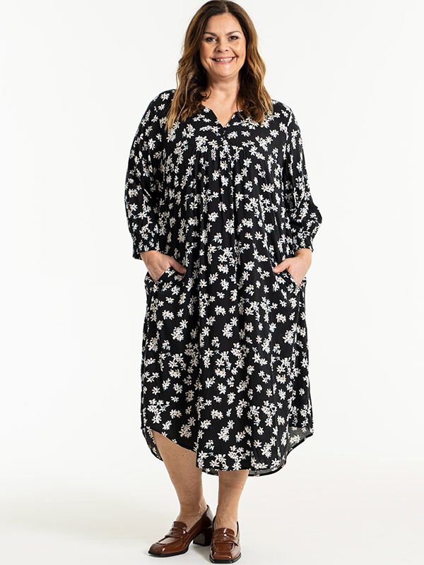 ALICE  - Plus Size Klänning fra Gozzip