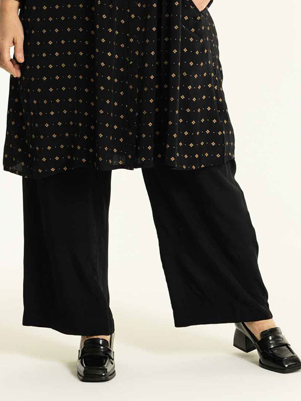 GITTE - Plus Size Byxor fra Gozzip
