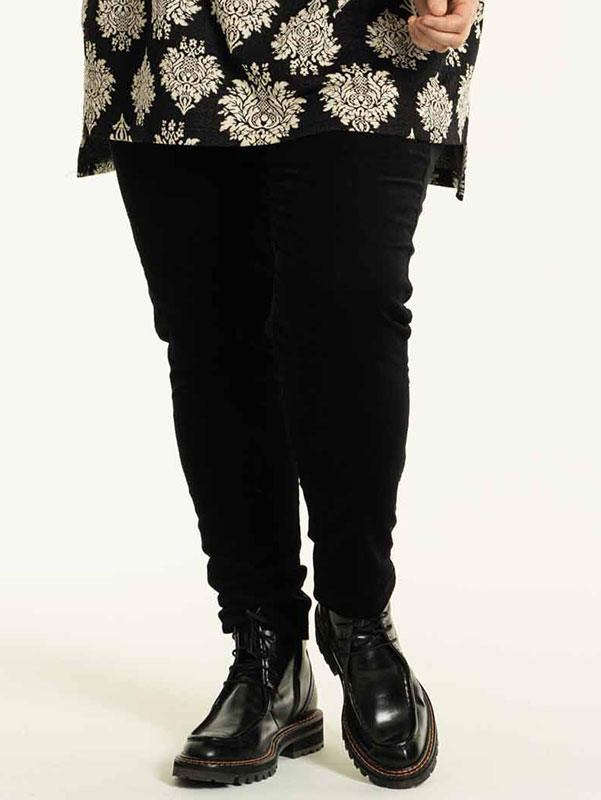 CLARA - Plus Size Byxor fra Gozzip