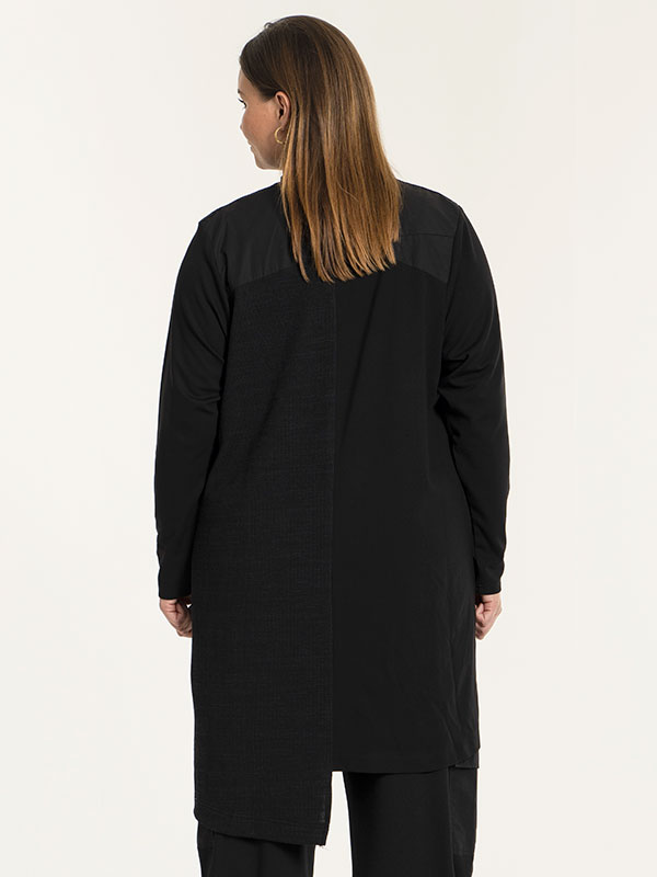 JACOBINA - Plus Size Kofta fra Gozzip Black