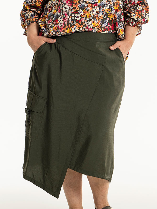 ANNSOFIE - Plus Size Kjol fra Gozzip