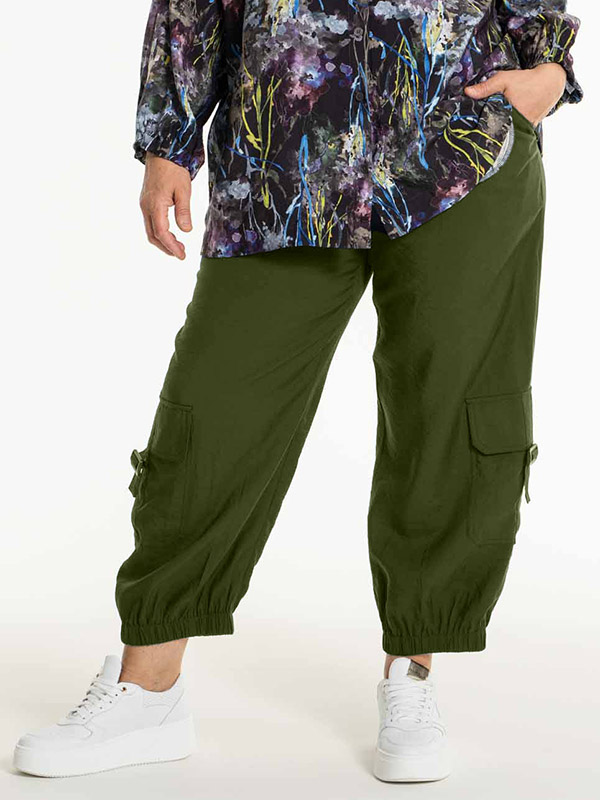 ANNELINE - Plus Size Byxor fra Gozzip
