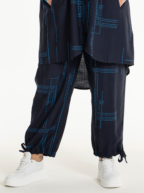 AUGUSTA - Plus Size Byxor fra Gozzip