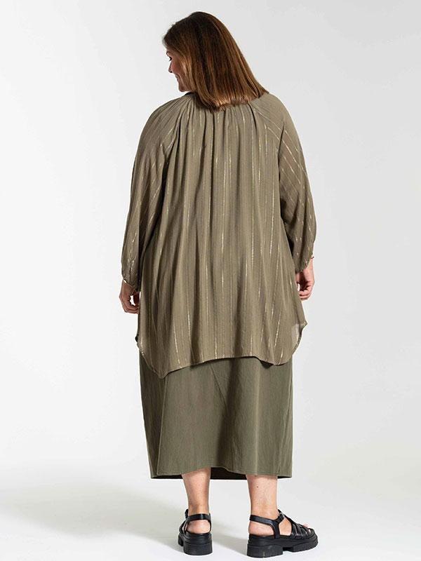 BOANNA - Plus Size Blus fra Gozzip