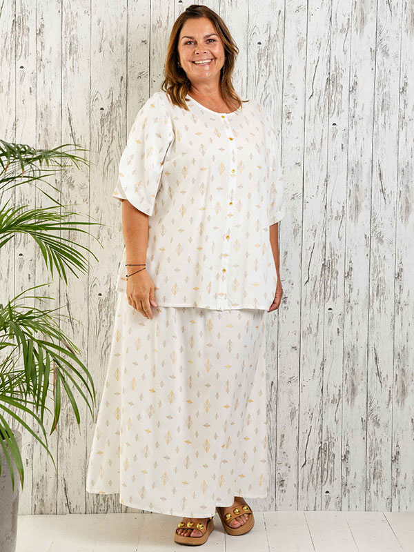 DIA - Plus Size Kjol fra Gozzip