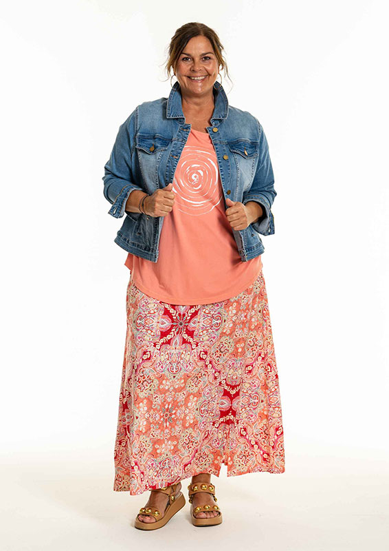 DIA - Plus Size Kjol fra Gozzip
