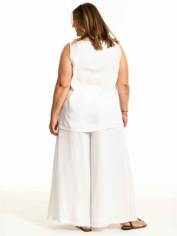 BERETHE - Plus Size Byxor fra Gozzip