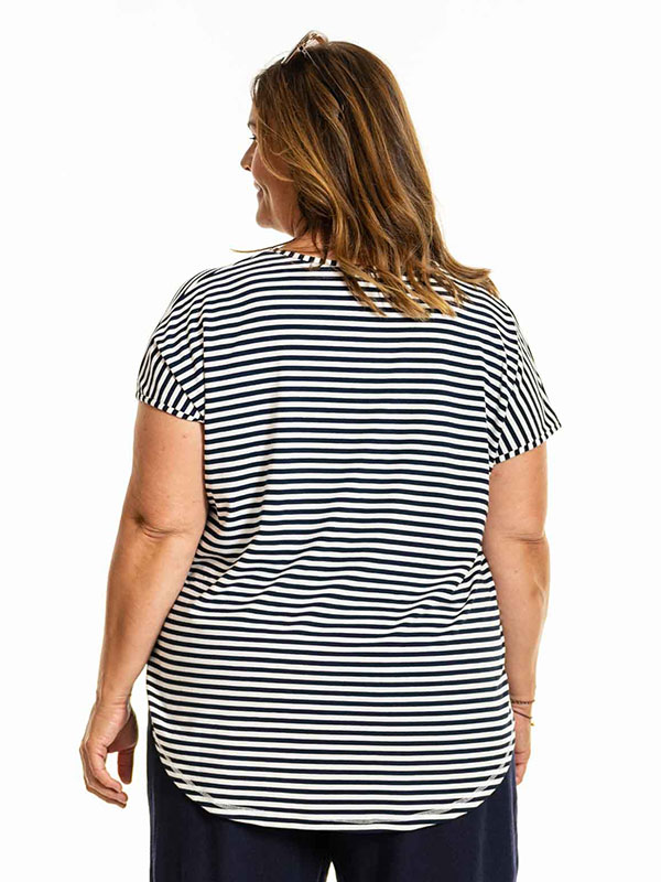 GITTE - Plus Size T-shirt fra Gozzip